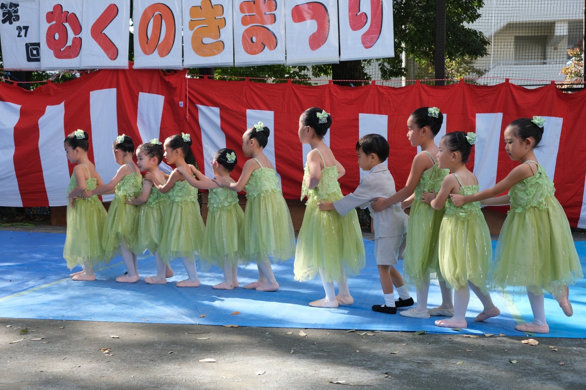 小さな一歩が大きな一歩へ。幼児クラス