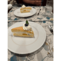 バレエレッスン帰りのご褒美にぴったり。クレープTakaの手作りケーキとドリンクのセット。
